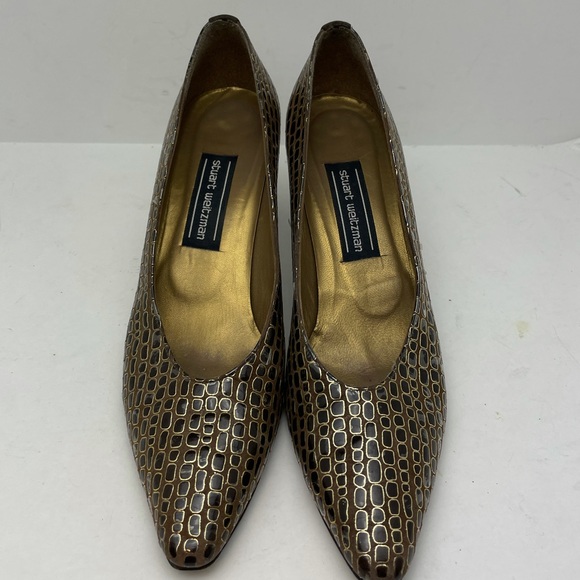 ✨Stuart Weitzman Brown Gold Foil Almond Toe Pumps - Picture 2 of 6